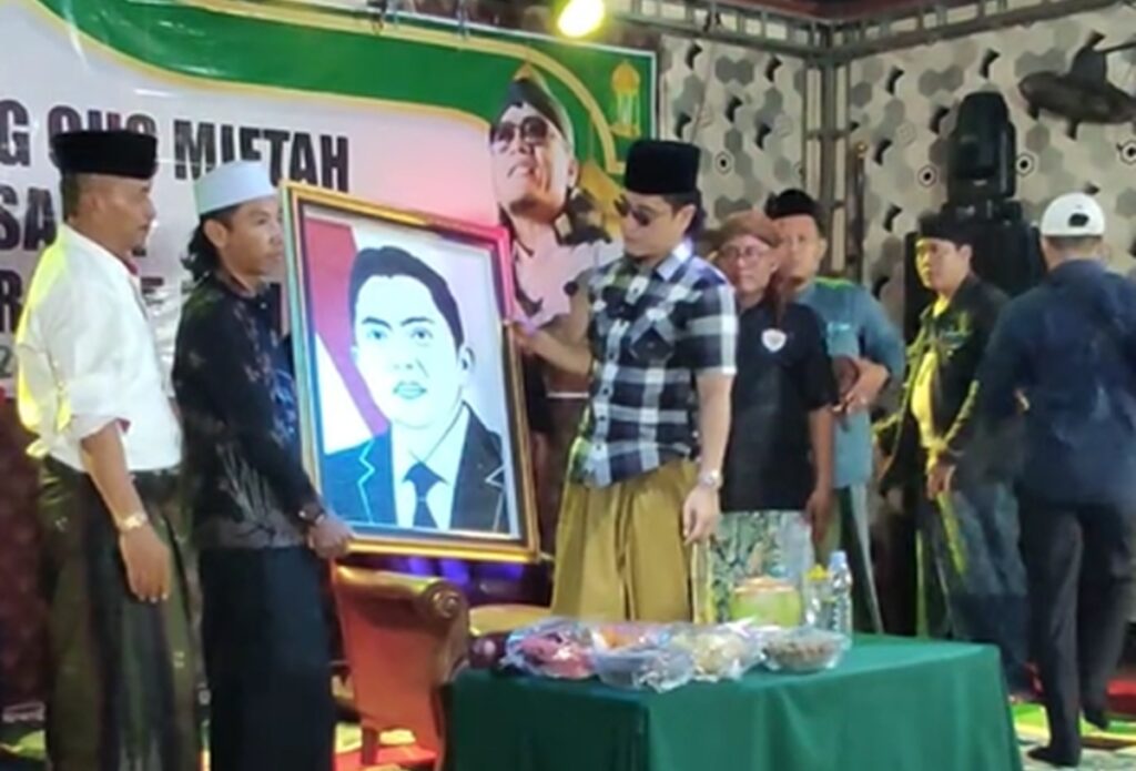 Pengajian Gus Miftah Bersama LC di Pati Viral, Foto Seskab Teddy Ikut Jadi Sorotan