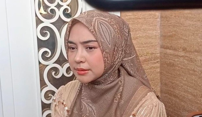 Ria Ricis Klarifikasi Soal Hidung Ditindik, Ternyata Hanya Stiker