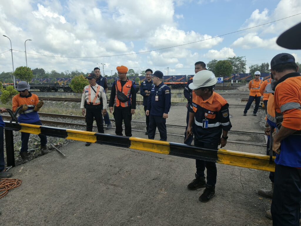 KAI Divre III Palembang Tutup 5 Perlintasan Liar Dukung Keselamatan Perjalanan Kereta Api