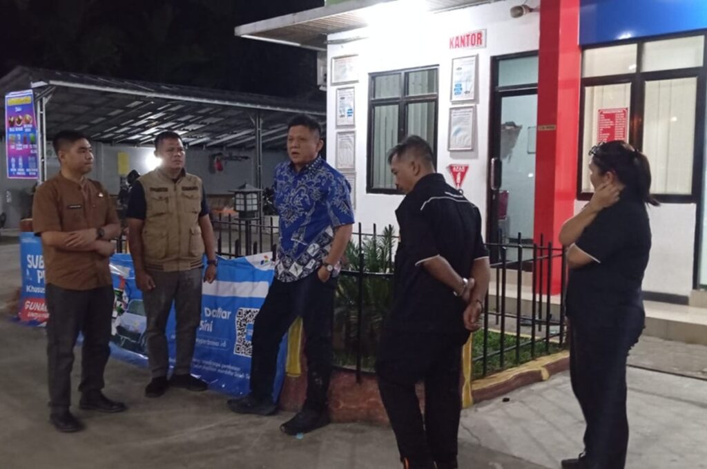 Panik BBM Naik, Antrean Mengular di SPBU dalam OKU Timur