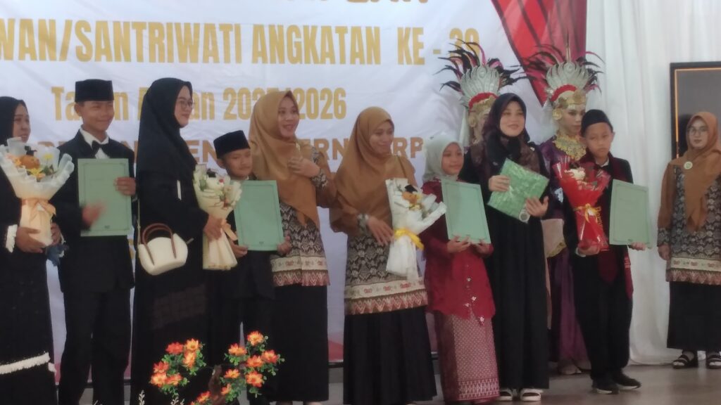 96 Santri Nurul Qomar Diwisuda, Pesantren Perkuat Kualitas SDM dan Karakter Generasi Muda
