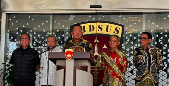 Eks Jampidsus Febrie Minta Status Tersangka Dibatalkan