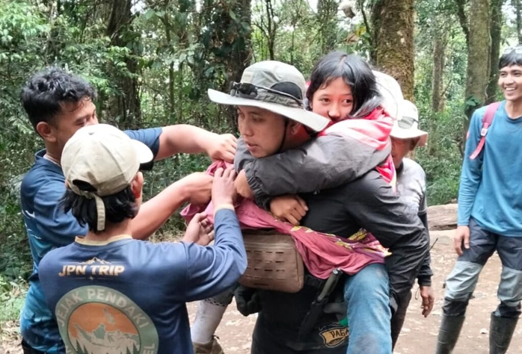 Tiga Pendaki Alami Hipotermia di Puncak Gunung Dempo
