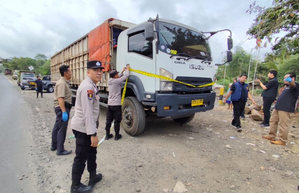 Parkir di Baturaja, Sopir Asal Lampung Ditemukan Tewas dalam Truk