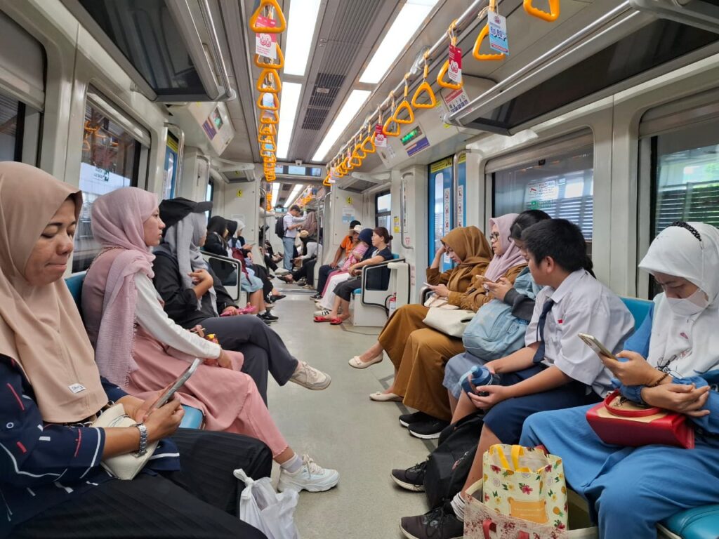 HUT ke-81 RI, Naik LRT Sumsel Cuma Rp81