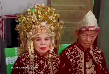 Kakek 73 Tahun Nikahi Nenek 66 Tahun di OKI, Maharnya Bikin Heboh