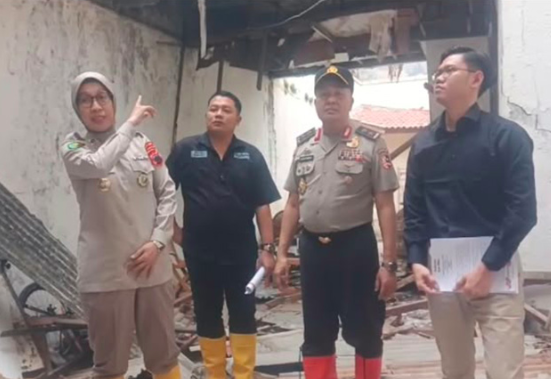 Rumah Ambruk Diduga Dampak Pembangunan Tetangga, Istri Irjen Sofyan Nugroho Berjuang Cari Keadilan