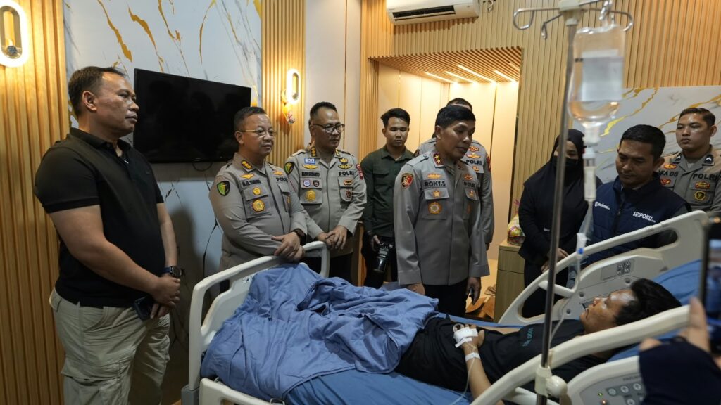 Detik-detik Dua Jurnalis Dikeroyok Massa Berbaju Hitam, Sempat Minta Tolong Polisi Tapi Diabaikan